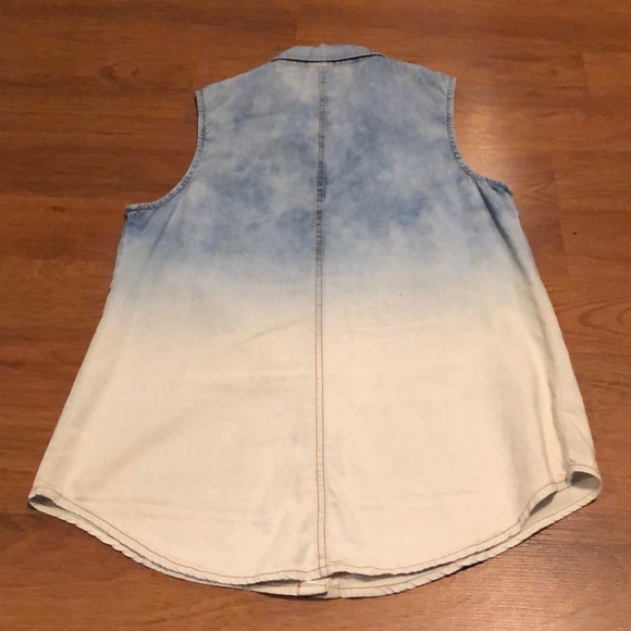 Ombré Button Down - Picture 5 of 6